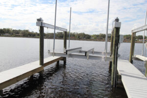 Pile Boat Lift