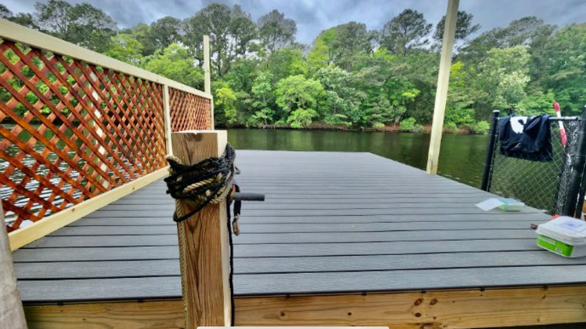dock-with-fence